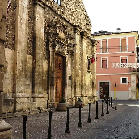 Del Teatro