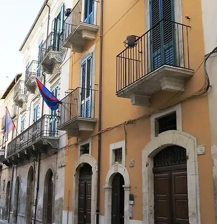 Del Teatro